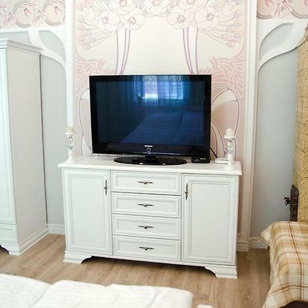 Deluxe Appartment In The City Center Lviv Ngoại thất bức ảnh